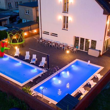 Pod Winogronem - Apartamenty Z Basenem I Wyzywieniem Pobierowo Exterior photo