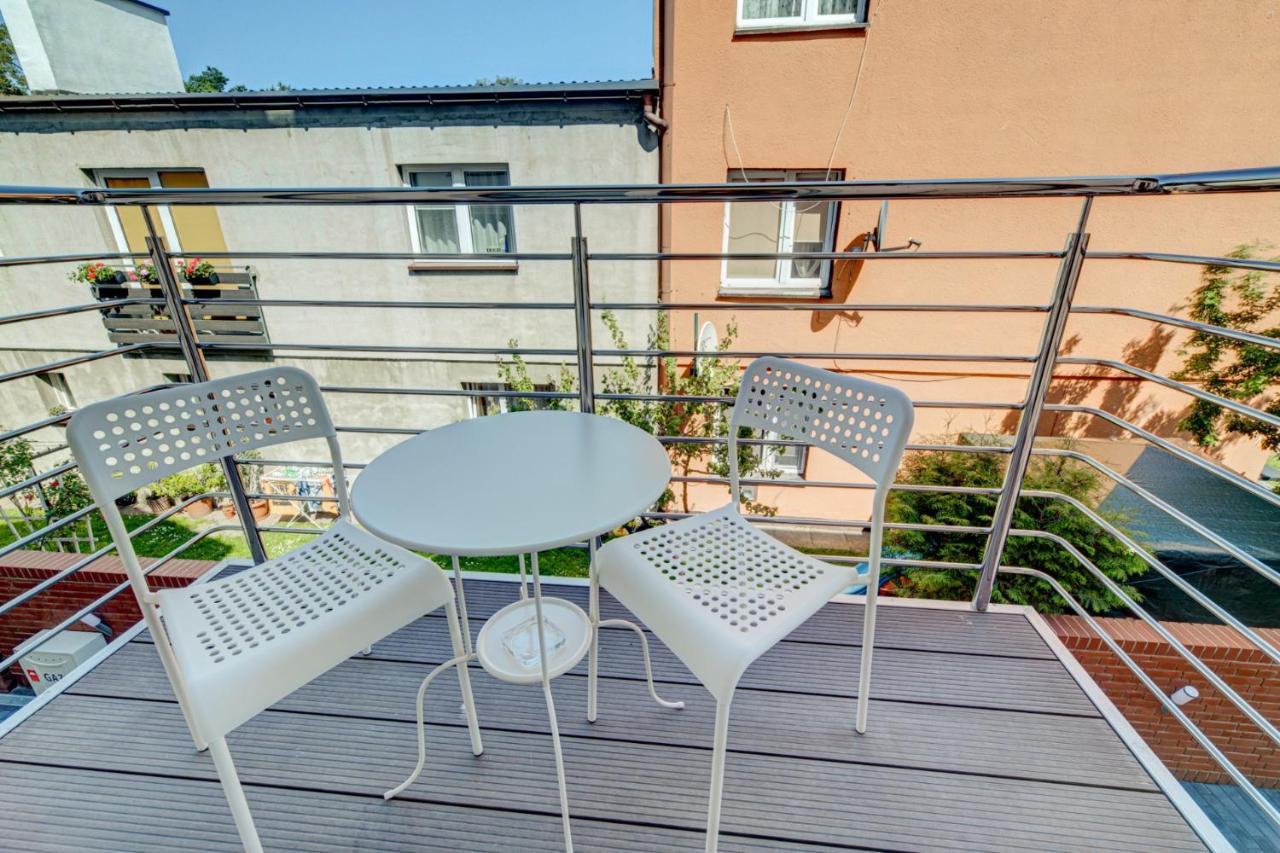 Pod Winogronem - Apartamenty Z Basenem I Wyzywieniem Pobierowo Exterior photo