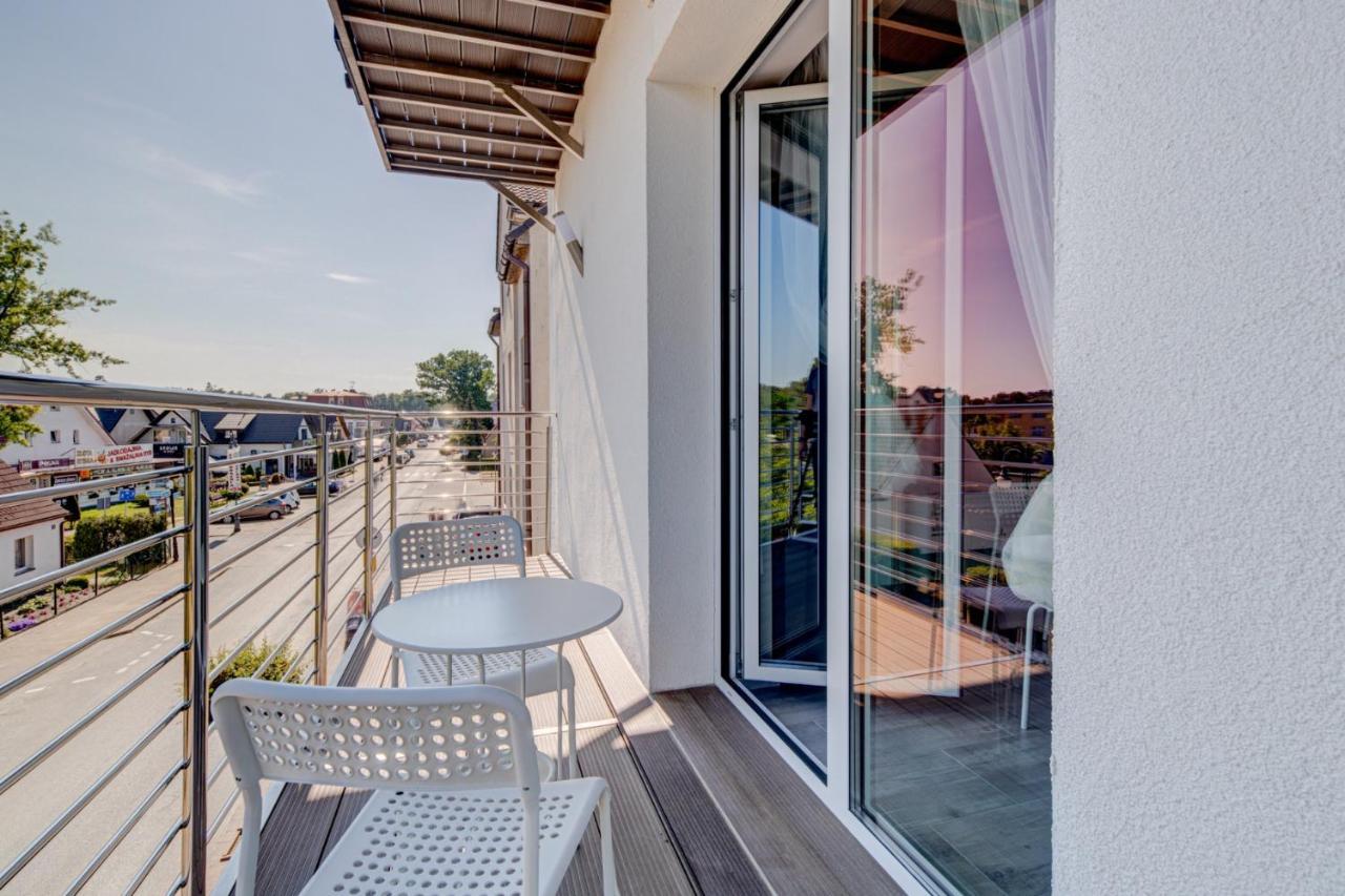 Pod Winogronem - Apartamenty Z Basenem I Wyzywieniem Pobierowo Exterior photo