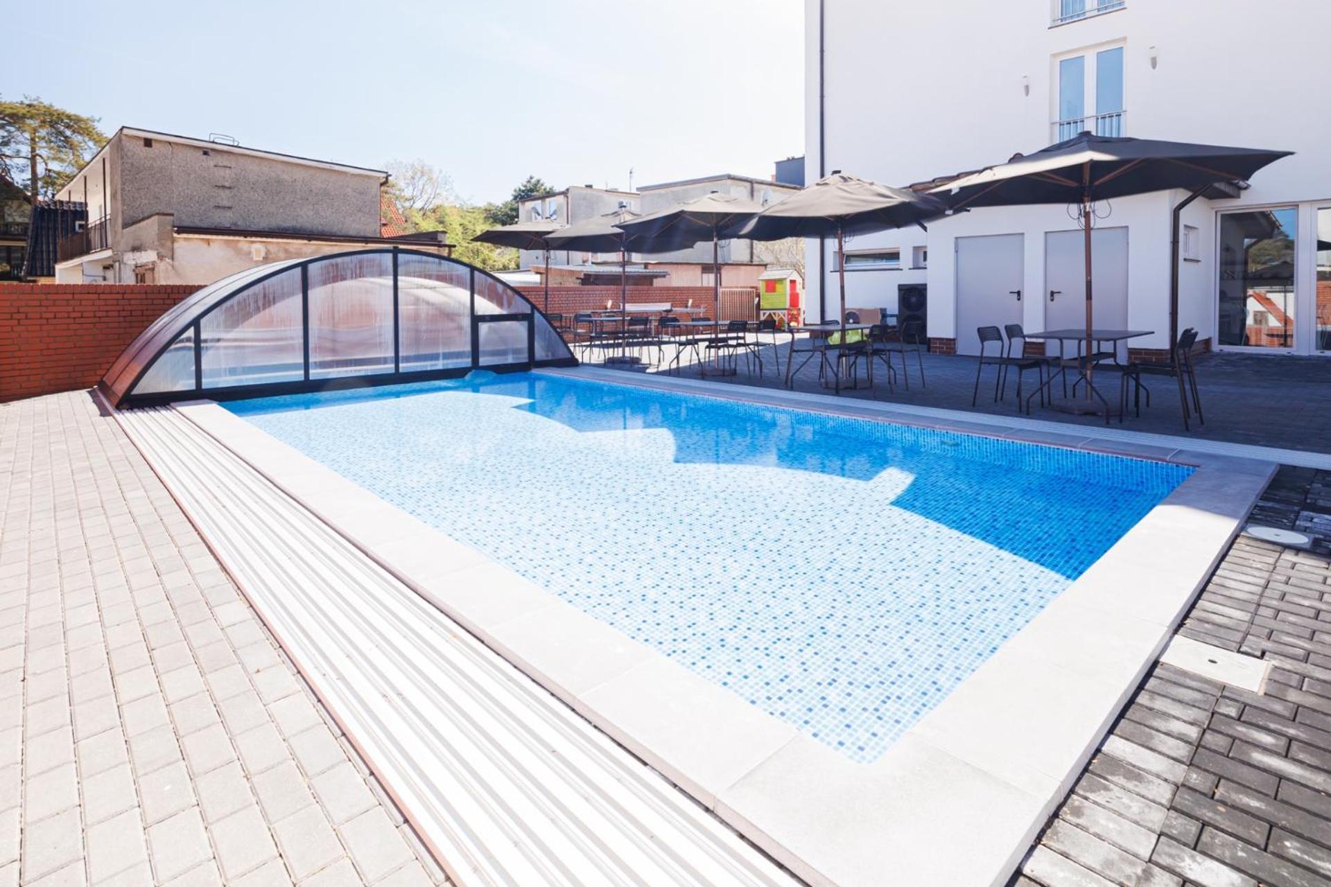 Pod Winogronem - Apartamenty Z Basenem I Wyzywieniem Pobierowo Exterior photo